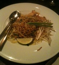 mango tree pad thai